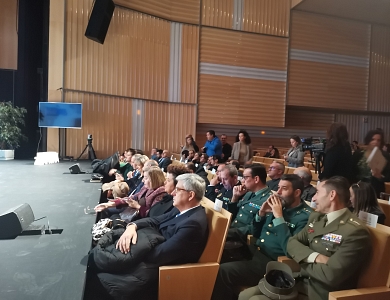 Autoridades en el acto de inauguración 